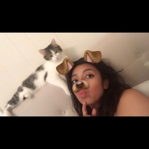 Meet your Posher, Angeles